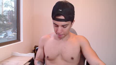 Snapshot of scott_brasher1 chatting on 02/24/25, 10:25 Twitter Scott brasher1 Instagram Camiloestuardo2 online show from 02/24/25, 10:25