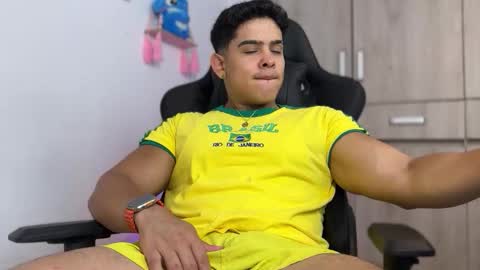 Andrew Flintt online show from 12/22/25, 01:46