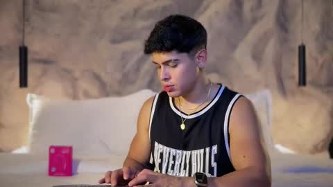 Andrew Flintt online show from 03/04/26, 03:12