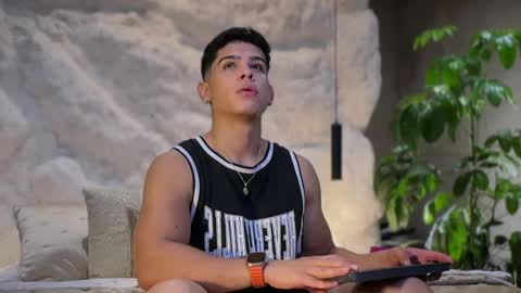 Andrew Flintt online show from 04/05/26, 01:36