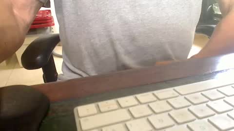 Snapshot of scottalone chatting on 01/03/25, 01:36 Scott online show from 01/03/25, 01:36