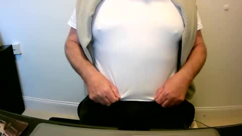 Snapshot of scotti30 chatting on 01/03/25, 09:25 Scott online show from 01/03/25, 09:25