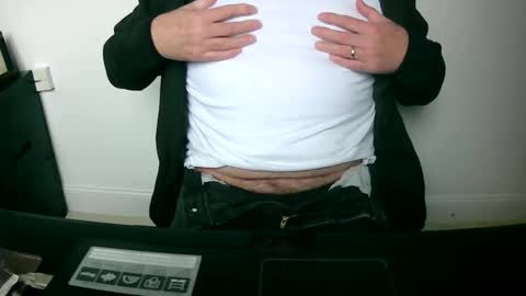 Snapshot of scotti30 chatting on 02/12/25, 03:16 Scott online show from 02/12/25, 03:16