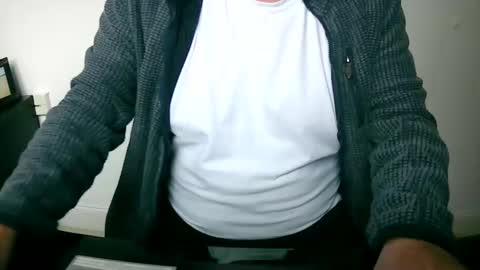 Snapshot of scotti30 chatting on 02/15/25, 09:05 Scott online show from 02/15/25, 09:05