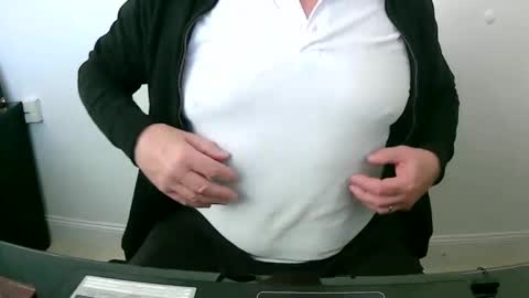 Snapshot of scotti30 chatting on 02/24/25, 03:31 Scott online show from 02/24/25, 03:31