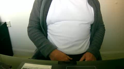 Snapshot of scotti30 chatting on 03/08/25, 09:39 Scott online show from 03/08/25, 09:39