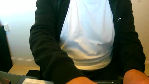 Snapshot of scotti30 chatting on 09/26/25, 08:18 Scott online show from 09/26/25, 08:18