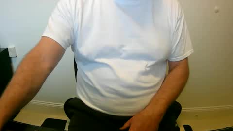 Snapshot of scotti30 chatting on 10/13/25, 08:14 Scott online show from 10/13/25, 08:14