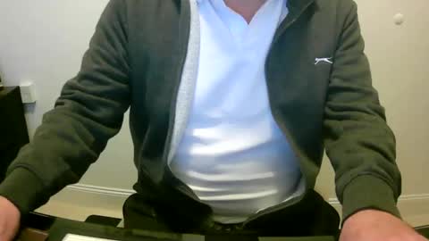 Snapshot of scotti30 chatting on 01/17/26, 09:25 Scott online show from 01/17/26, 09:25