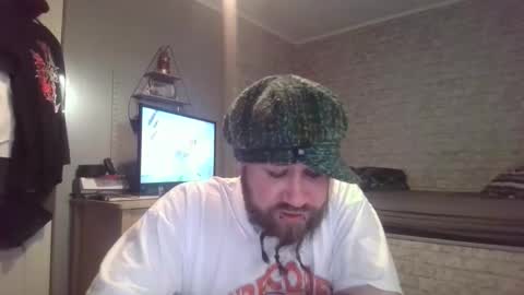 Snapshot of scottish_alien chatting on 04/26/26, 06:27 Richard James online show from 04/26/26, 06:27