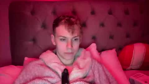 Snapshot of scottish_twink01 chatting on 01/25/25, 03:30 danny online show from 01/25/25, 03:30