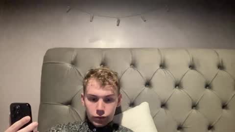 Snapshot of scottish_twink01 chatting on 01/29/25, 12:43 danny online show from 01/29/25, 12:43