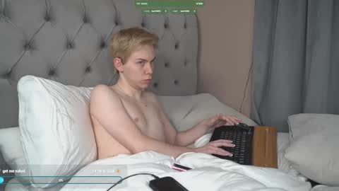 Snapshot of scottish_twink01 chatting on 03/11/26, 12:22 danny online show from 03/11/26, 12:22