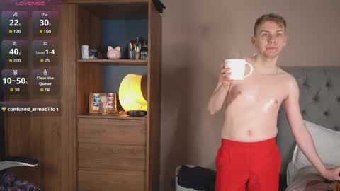 Snapshot of scottish_twink01 chatting on 05/20/26, 08:04 danny online show from 05/20/26, 08:04