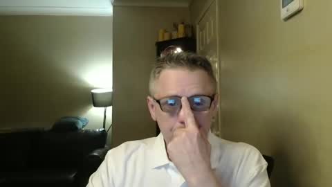 Snapshot of scottsman214 chatting on 12/20/24, 07:28 James online show from 12/20/24, 07:28