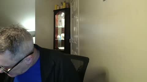 Snapshot of scottsman214 chatting on 12/21/24, 06:34 James online show from 12/21/24, 06:34