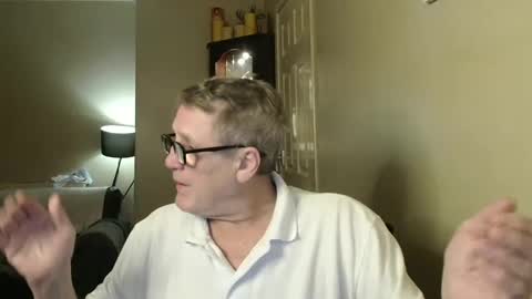 Snapshot of scottsman214 chatting on 01/31/25, 09:59 James online show from 01/31/25, 09:59