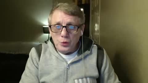 Snapshot of scottsman214 chatting on 02/21/25, 10:04 James online show from 02/21/25, 10:04