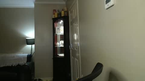 Snapshot of scottsman214 chatting on 02/22/25, 10:09 James online show from 02/22/25, 10:09