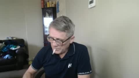 Snapshot of scottsman214 chatting on 10/21/25, 11:00 James online show from 10/21/25, 11:00