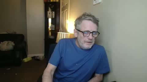 Snapshot of scottsman214 chatting on 11/27/25, 07:49 James online show from 11/27/25, 07:49