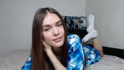 Snapshot of scratc_h chatting on 12/27/24, 08:18 scratc_h online show from 12/27/24, 08:18