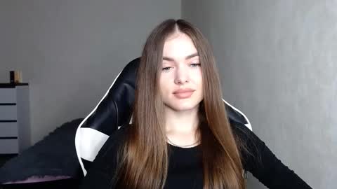 Snapshot of scratc_h chatting on 10/23/25, 02:38 scratc_h online show from 10/23/25, 02:38