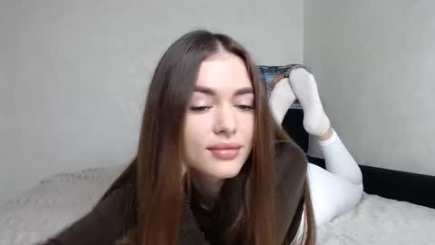 Snapshot of scratc_h chatting on 12/14/25, 10:09 scratc_h online show from 12/14/25, 10:09