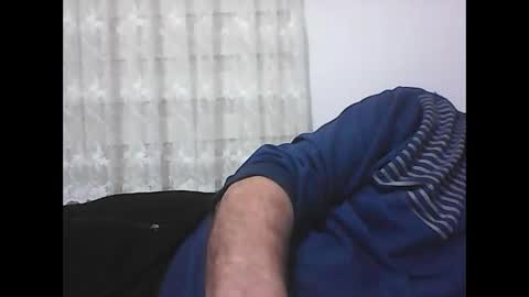 Snapshot of screw2 chatting on 02/07/25, 09:15 Evren online show from 02/07/25, 09:15