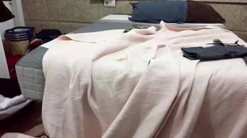 Snapshot of scubi007 chatting on 10/20/25, 05:41 scubi007 online show from 10/20/25, 05:41