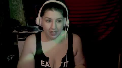 Danni online show from 12/29/24, 11:40
