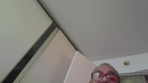 Snapshot of sdblkmale2131 chatting on 09/19/25, 02:18 sdblkmale2131 online show from 09/19/25, 02:18