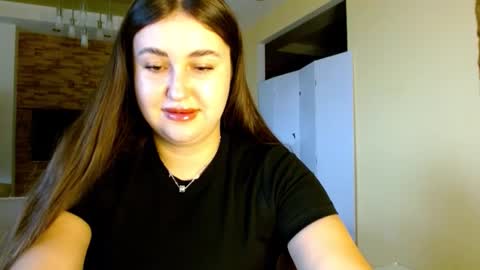 Elizabeth  online show from 12/02/25, 07:47