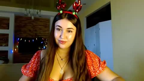 Elizabeth  online show from 12/19/25, 08:10