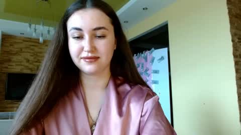 Elizabeth  online show from 05/18/26, 07:14