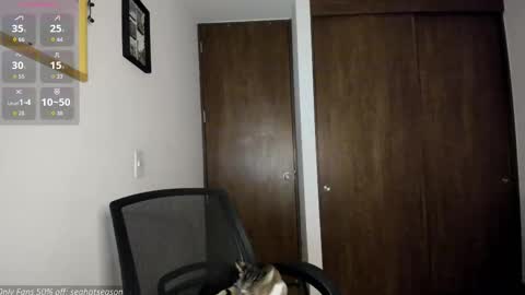 Snapshot of seahotseason chatting on 12/19/25, 12:39 Aria Independent model online show from 12/19/25, 12:39