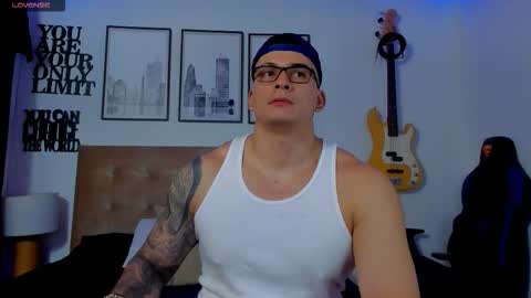 Sean Carrera online show from 12/18/25, 03:23