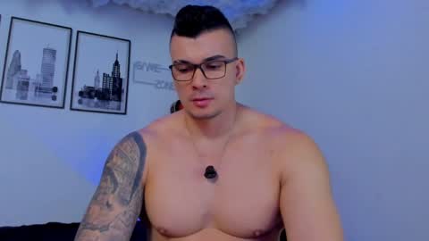 Snapshot of sean_carrera69 chatting on 05/10/26, 05:07 Sean Carrera online show from 05/10/26, 05:07
