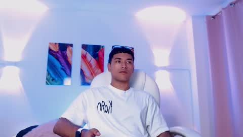 Sean online show from 03/25/26, 01:22