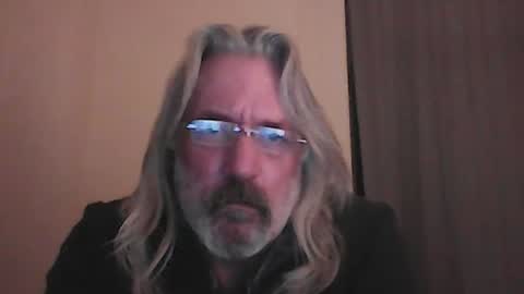 Snapshot of seantheflyer chatting on 12/08/24, 12:29 seantheflyer online show from 12/08/24, 12:29