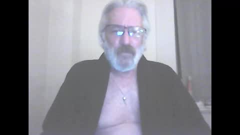 Snapshot of seantheflyer chatting on 09/21/25, 08:32 seantheflyer online show from 09/21/25, 08:32
