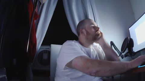 Snapshot of seanv24 chatting on 09/28/25, 01:55 seanv26 online show from 09/28/25, 01:55