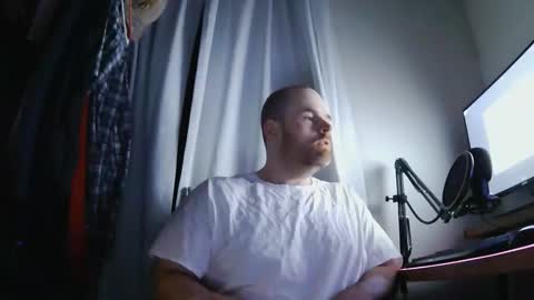 Snapshot of seanv24 chatting on 12/22/25, 03:47 seanv26 online show from 12/22/25, 03:47