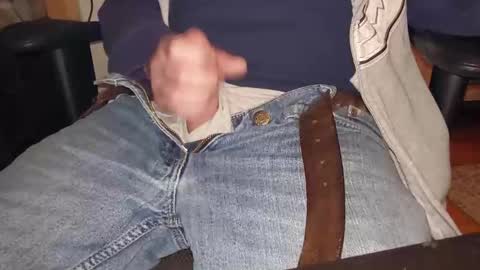 Snapshot of seasideforester chatting on 02/25/25, 04:24 Sea online show from 02/25/25, 04:24