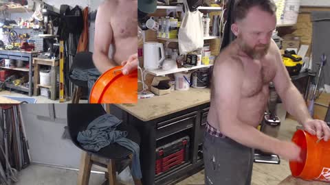 Snapshot of seattlemanwhore chatting on 12/15/24, 09:53 Seattlemanwhore online show from 12/15/24, 09:53