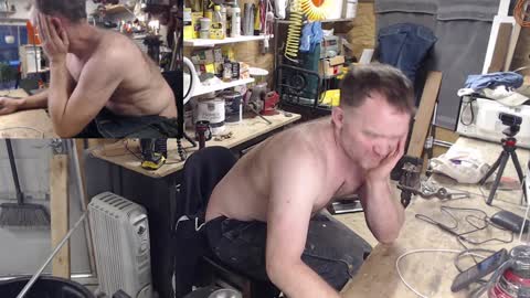 Snapshot of seattlemanwhore chatting on 12/27/24, 10:59 Seattlemanwhore online show from 12/27/24, 10:59