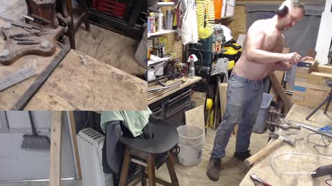 Snapshot of seattlemanwhore chatting on 01/13/25, 10:24 Seattlemanwhore online show from 01/13/25, 10:24