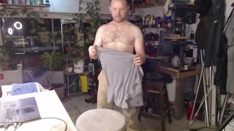 Snapshot of seattlemanwhore chatting on 10/20/25, 01:11 Seattlemanwhore online show from 10/20/25, 01:11