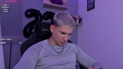 Snapshot of sebas__23 chatting on 12/26/24, 10:52 Sebastin online show from 12/26/24, 10:52