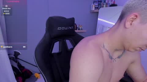 Snapshot of sebas__23 chatting on 01/31/25, 03:00 Sebastin online show from 01/31/25, 03:00